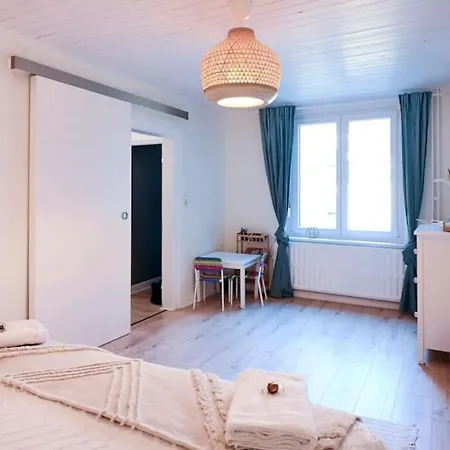 Belle 80 - Beautiful Renovated 1865 House *