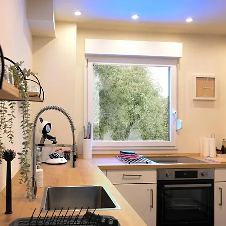 Belle 80 - Beautiful Renovated 1865 House *