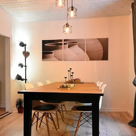 Belle 80 - Beautiful Renovated 1865 House Nyaraló *