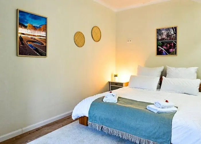 Дом отдыха Belle 80 - Beautiful Renovated 1865 House