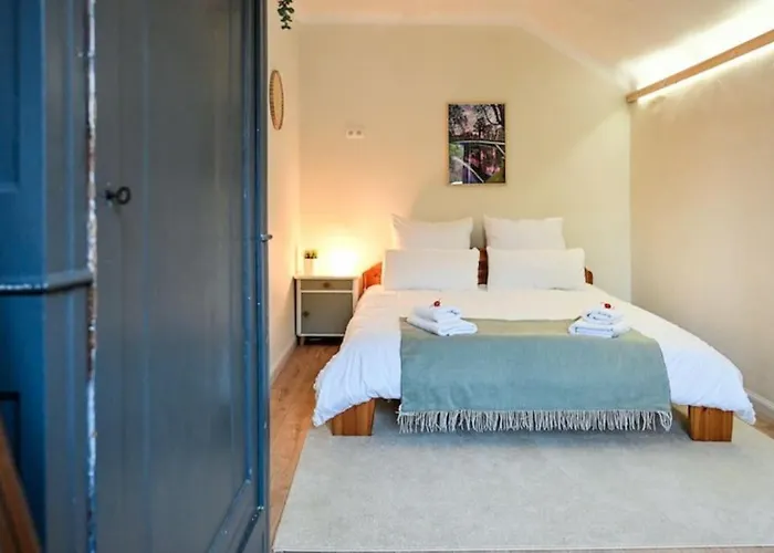 Belle 80 - Beautiful Renovated 1865 House *