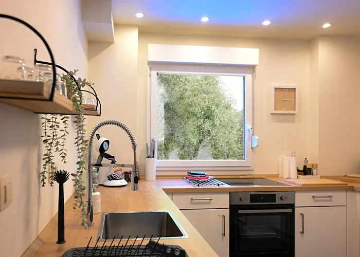 Belle 80 - Beautiful Renovated 1865 House *