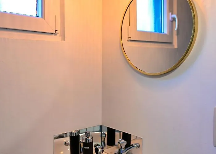 Belle 80 - Beautiful Renovated 1865 House Дом отдыха *