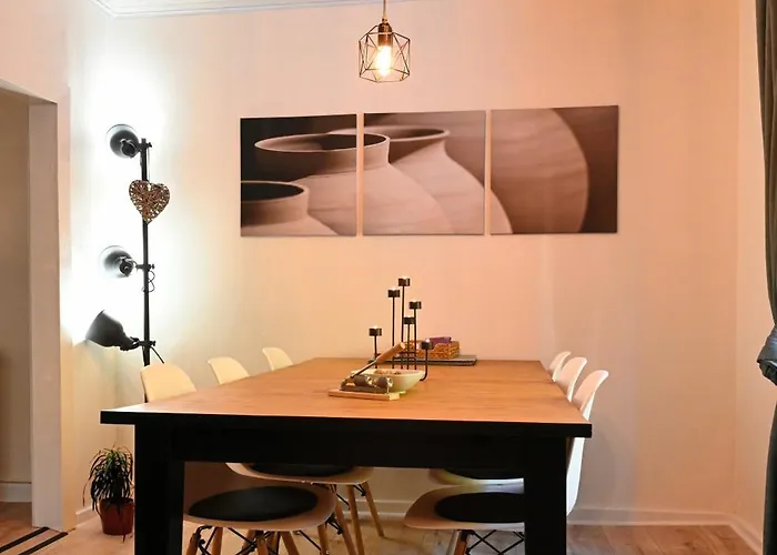 Belle 80 - Beautiful Renovated 1865 House