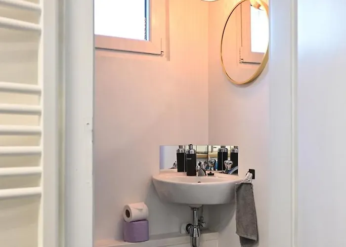 Belle 80 - Beautiful Renovated 1865 House Дом отдыха *